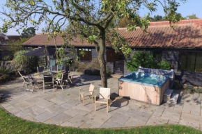 Suffolk getaway with hot tub